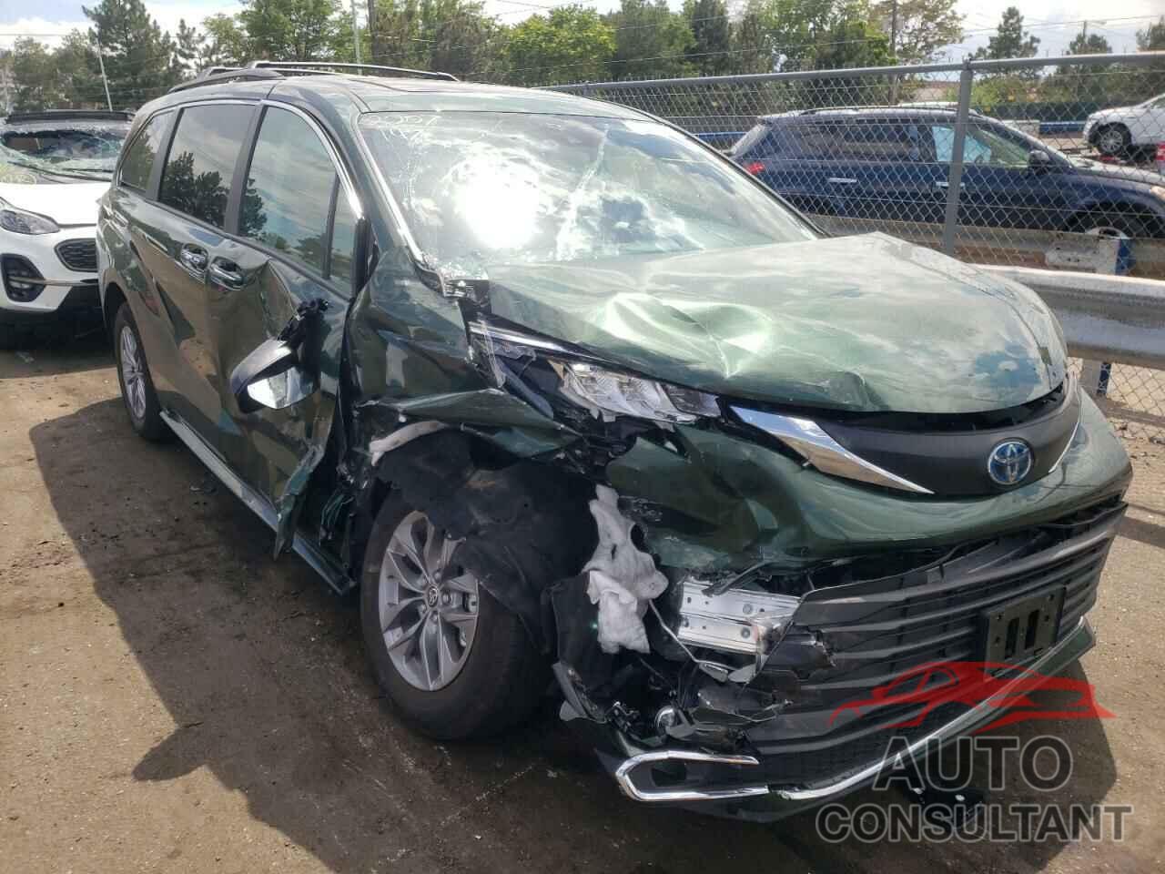 TOYOTA SIENNA 2021 - 5TDYSKFC6MS034537