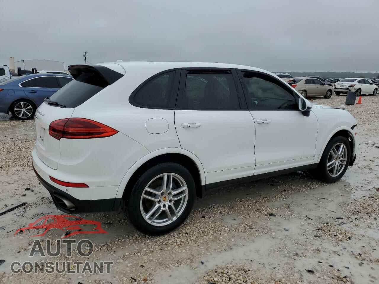 PORSCHE CAYENNE 2016 - WP1AA2A28GKA37954