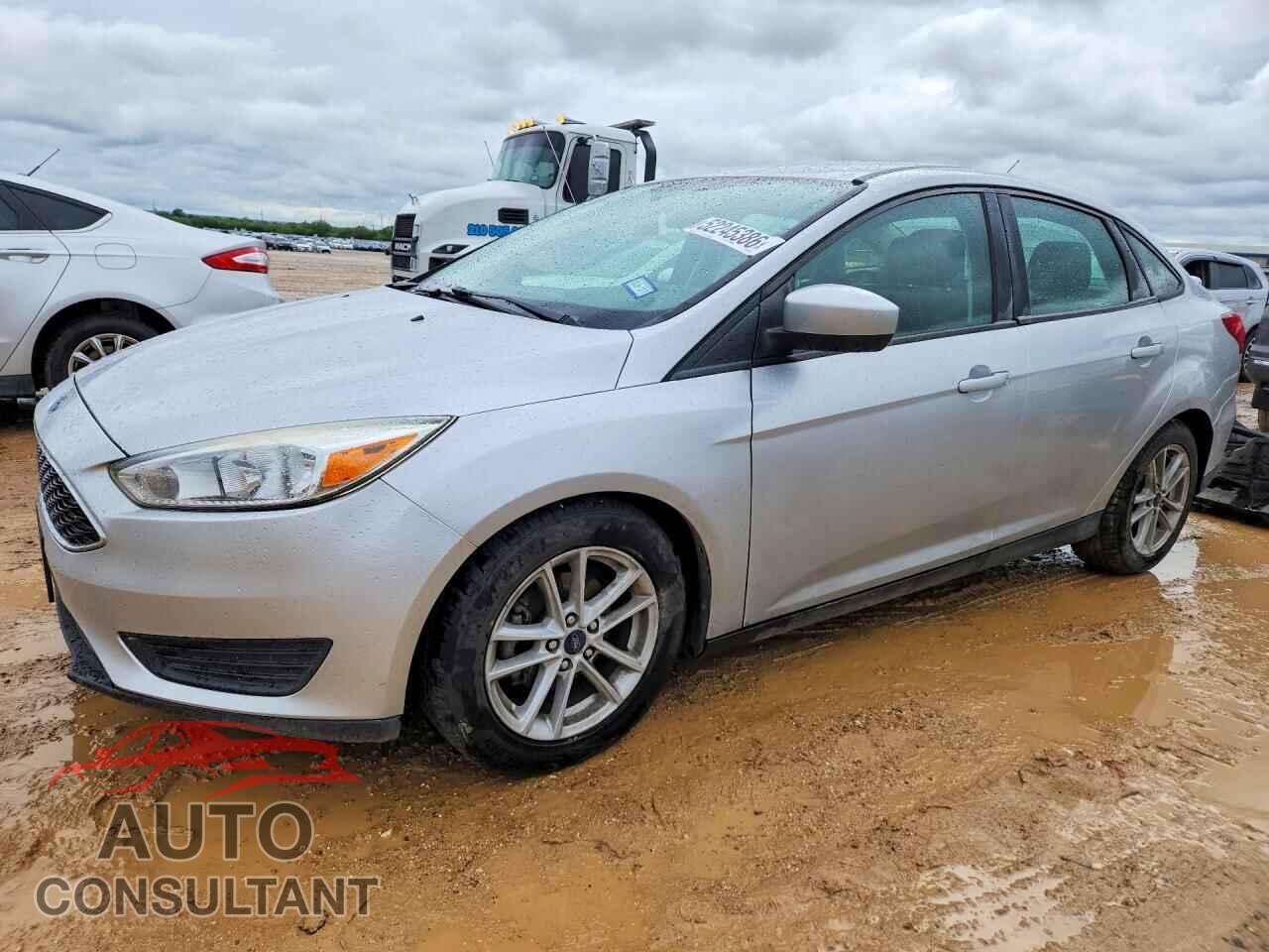 FORD FOCUS 2018 - 1FADP3FE3JL214312