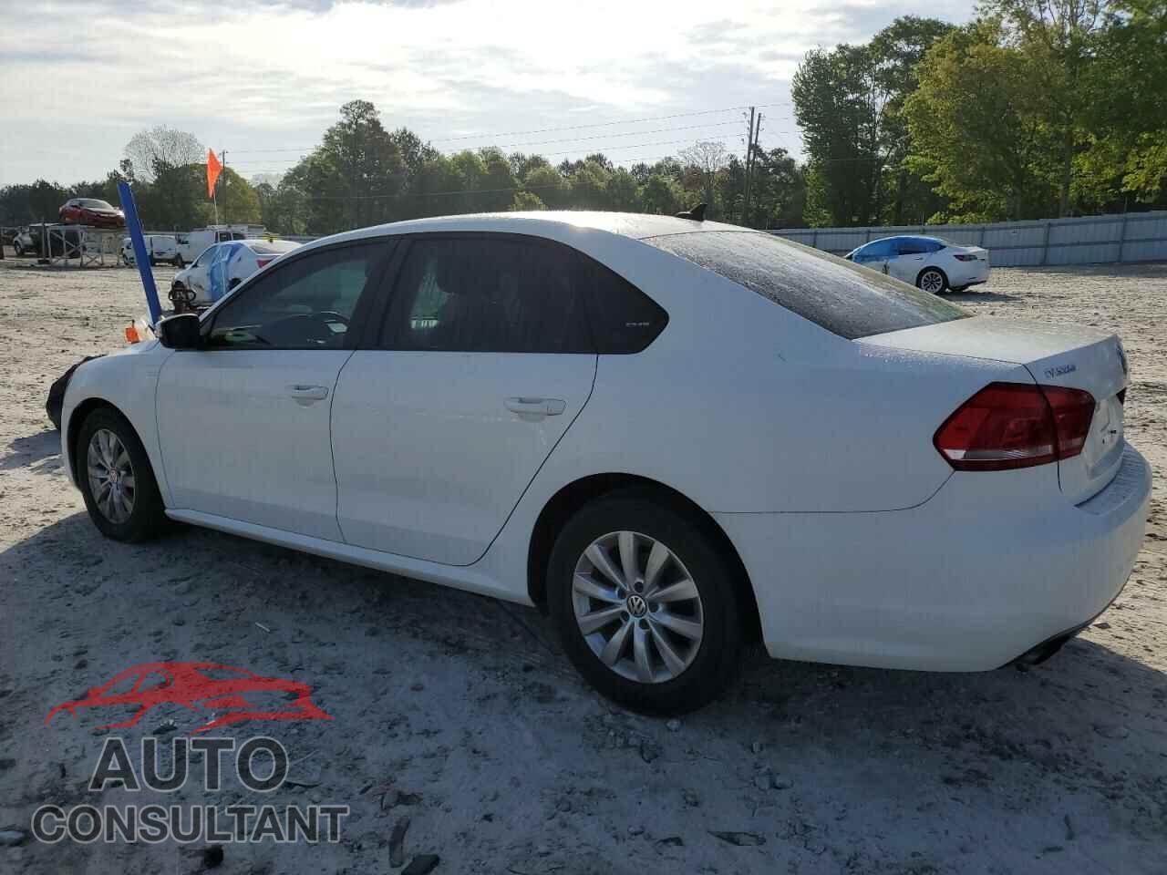 VOLKSWAGEN PASSAT 2015 - 1VWAT7A37FC061296