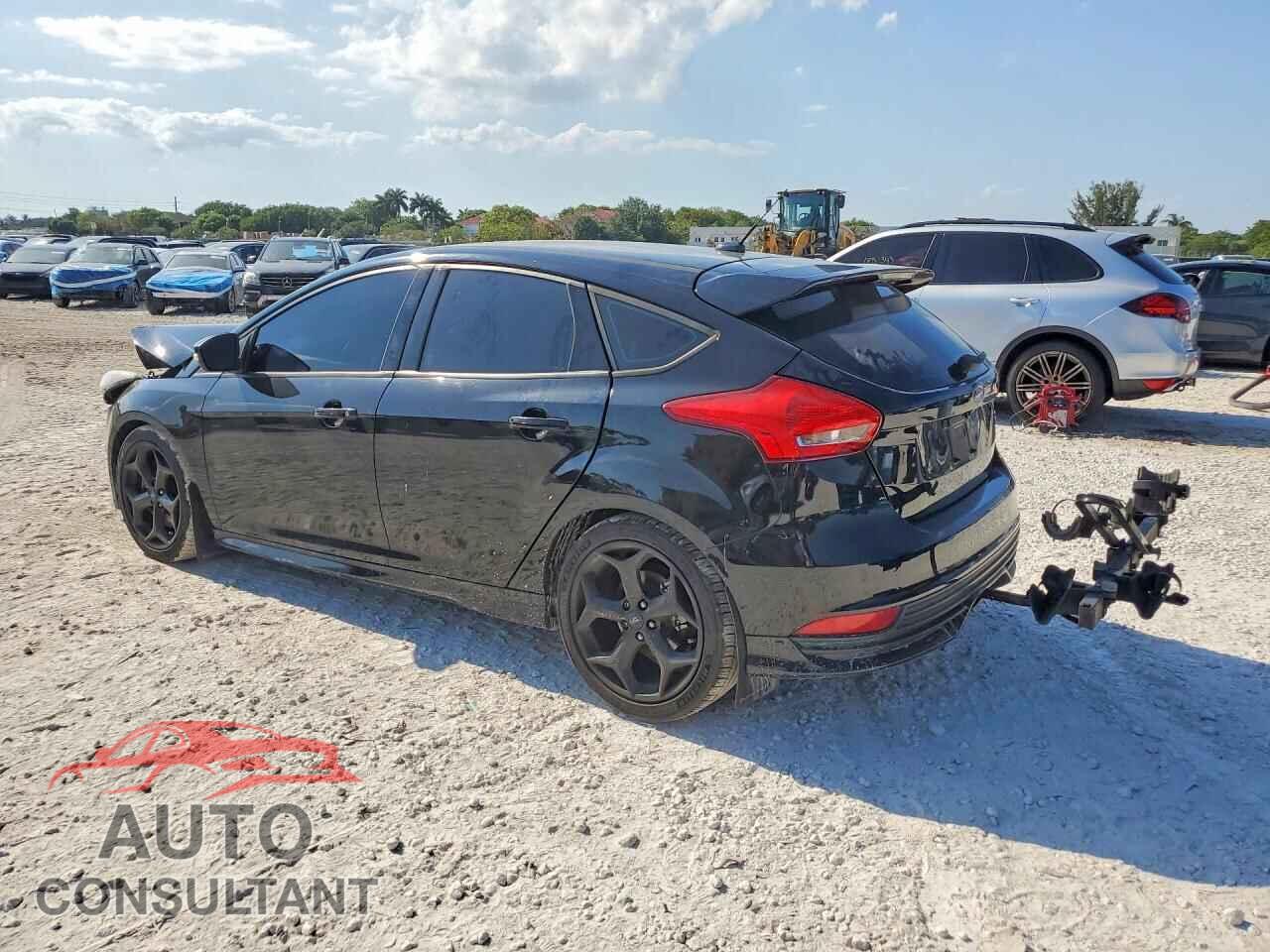 FORD FOCUS 2017 - 1FADP3L96HL298210