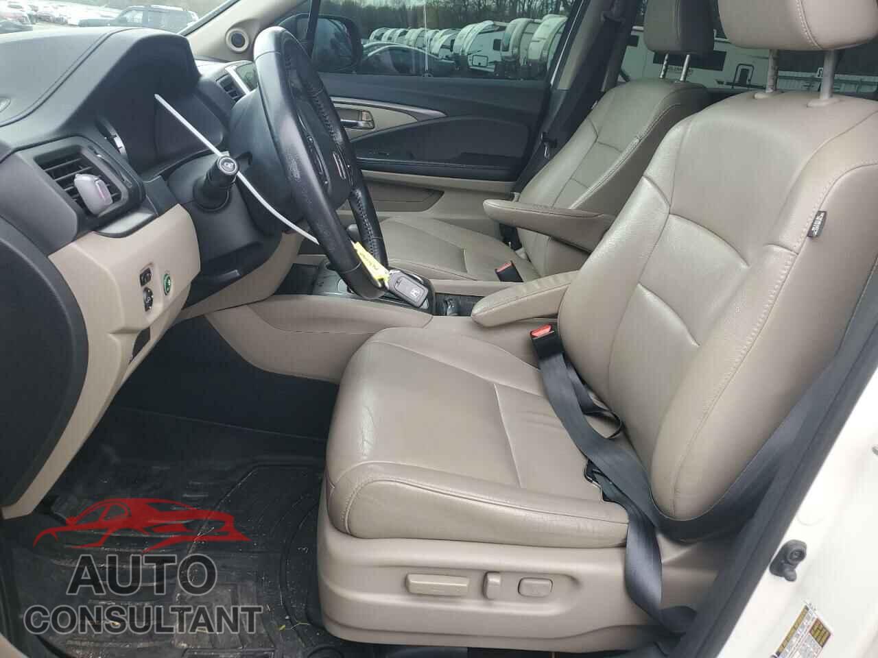 HONDA PILOT 2016 - 5FNYF6H66GB033013
