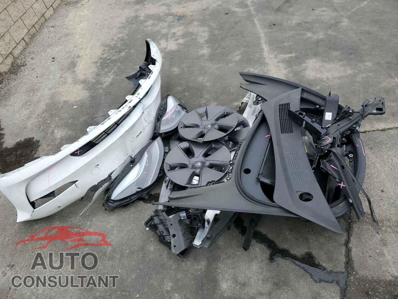 TESLA MODEL 3 2023 - 5YJ3E1EB8PF454894