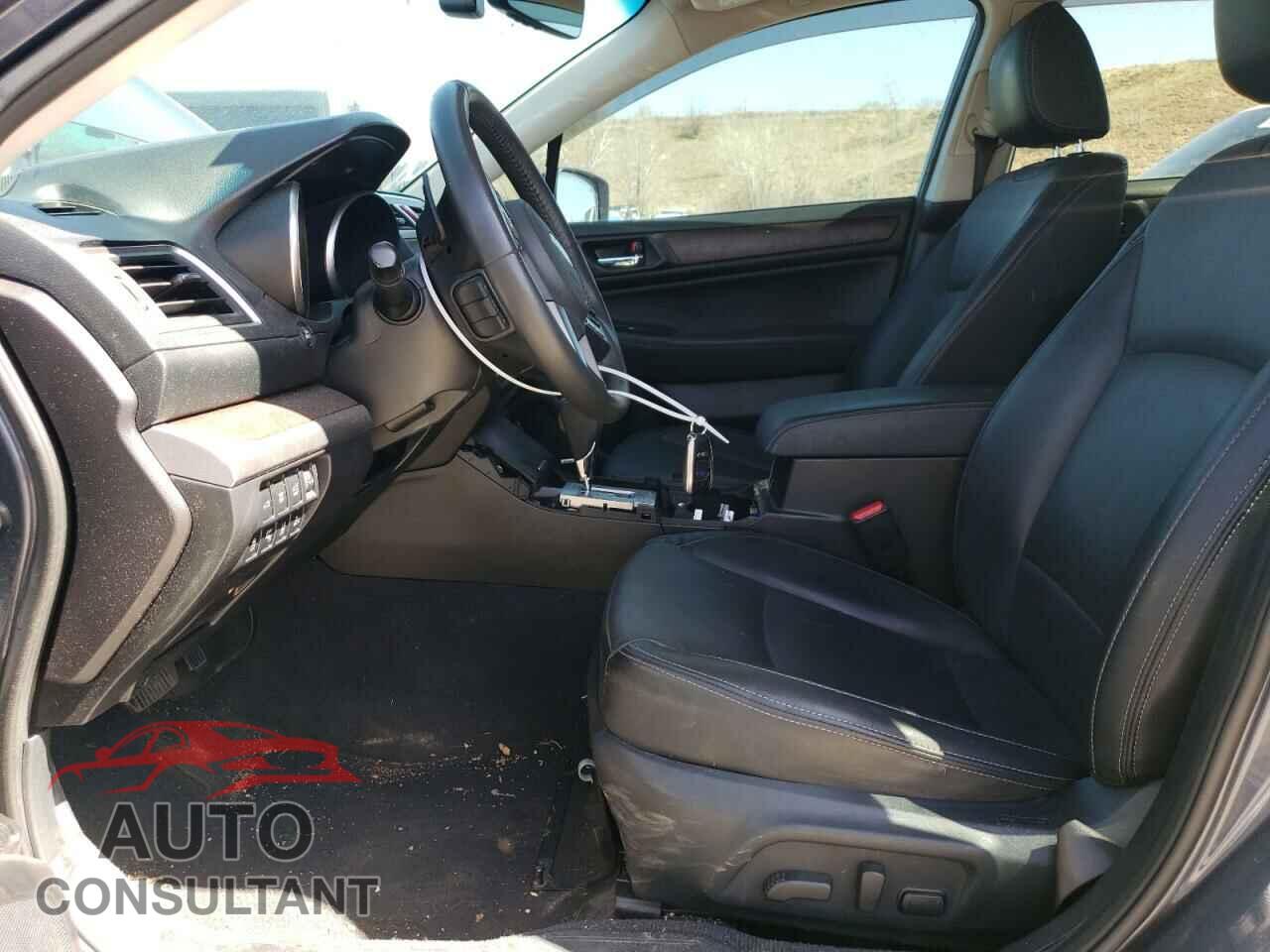 SUBARU OUTBACK 2017 - 4S4BSENC1H3349855
