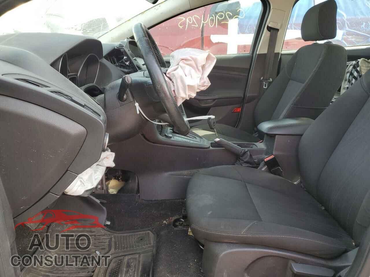 FORD FOCUS 2017 - 1FADP3F28HL243076