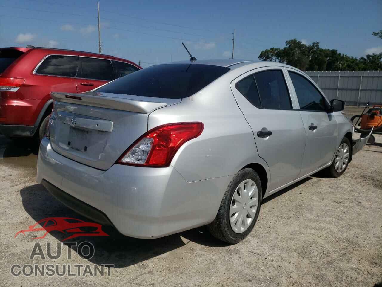 NISSAN VERSA 2019 - 3N1CN7AP3KL823176