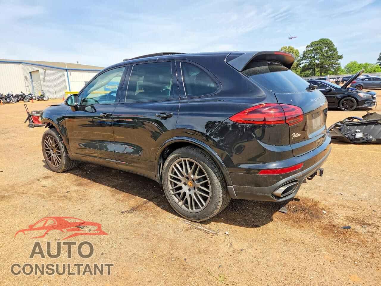 PORSCHE CAYENNE 2017 - WP1AA2A27HKA86600
