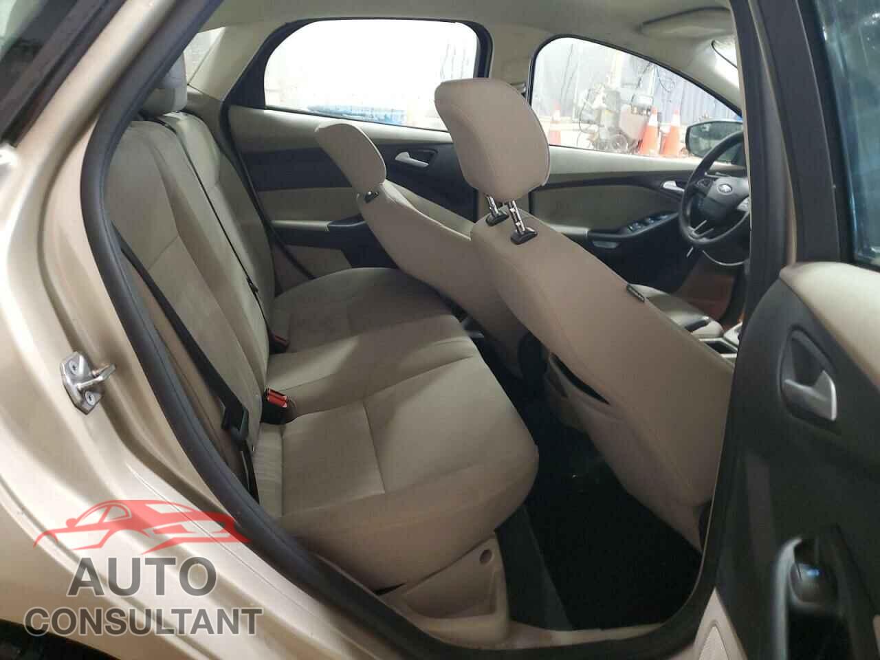 FORD FOCUS 2017 - 1FADP3F29HL316858