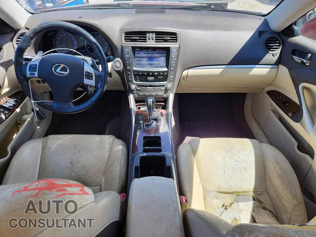 LEXUS IS 2011 - JTHCF5C22B5049677