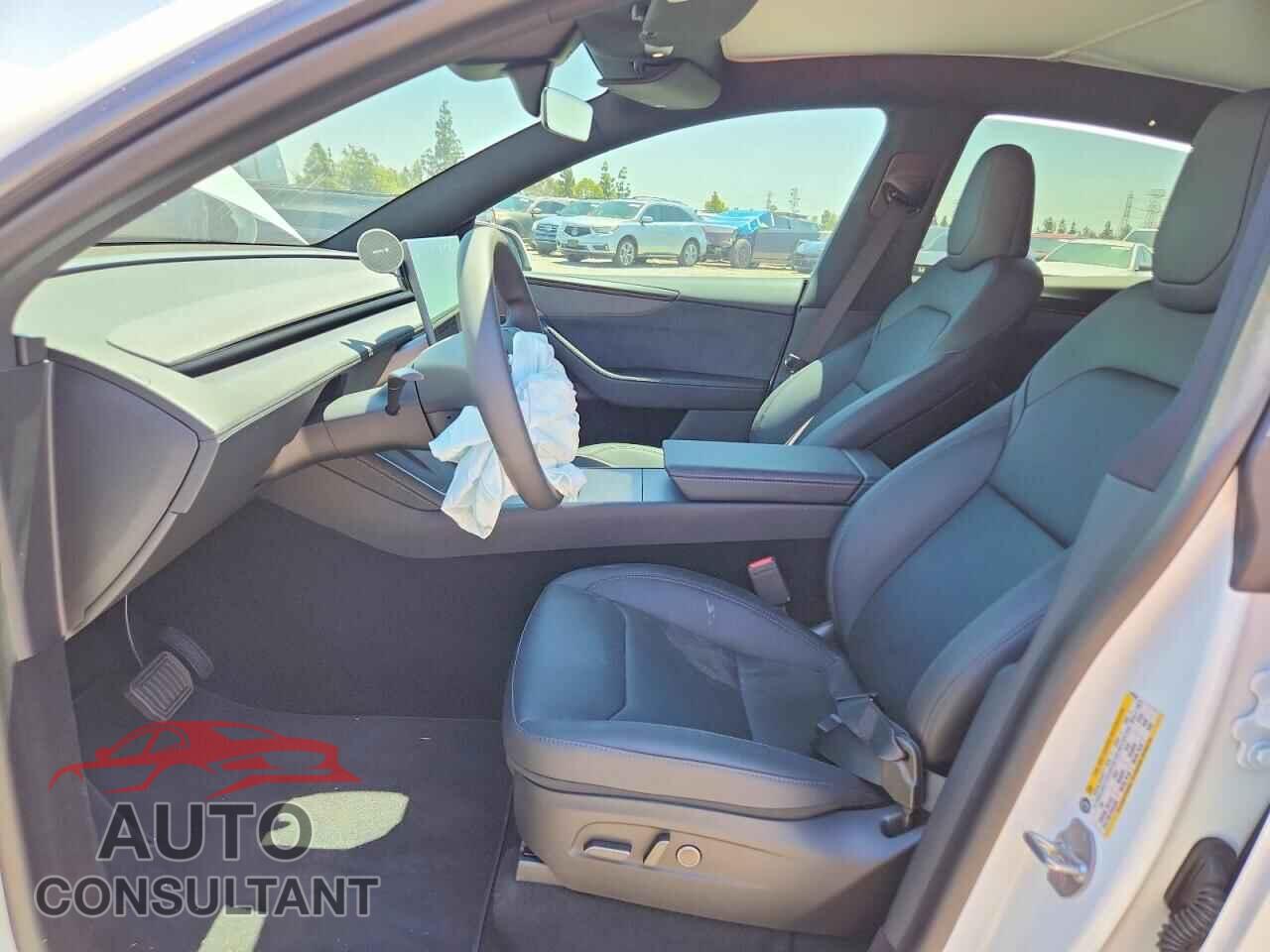 TESLA MODEL Y 2026 - 7SAYGDEE3TF622370