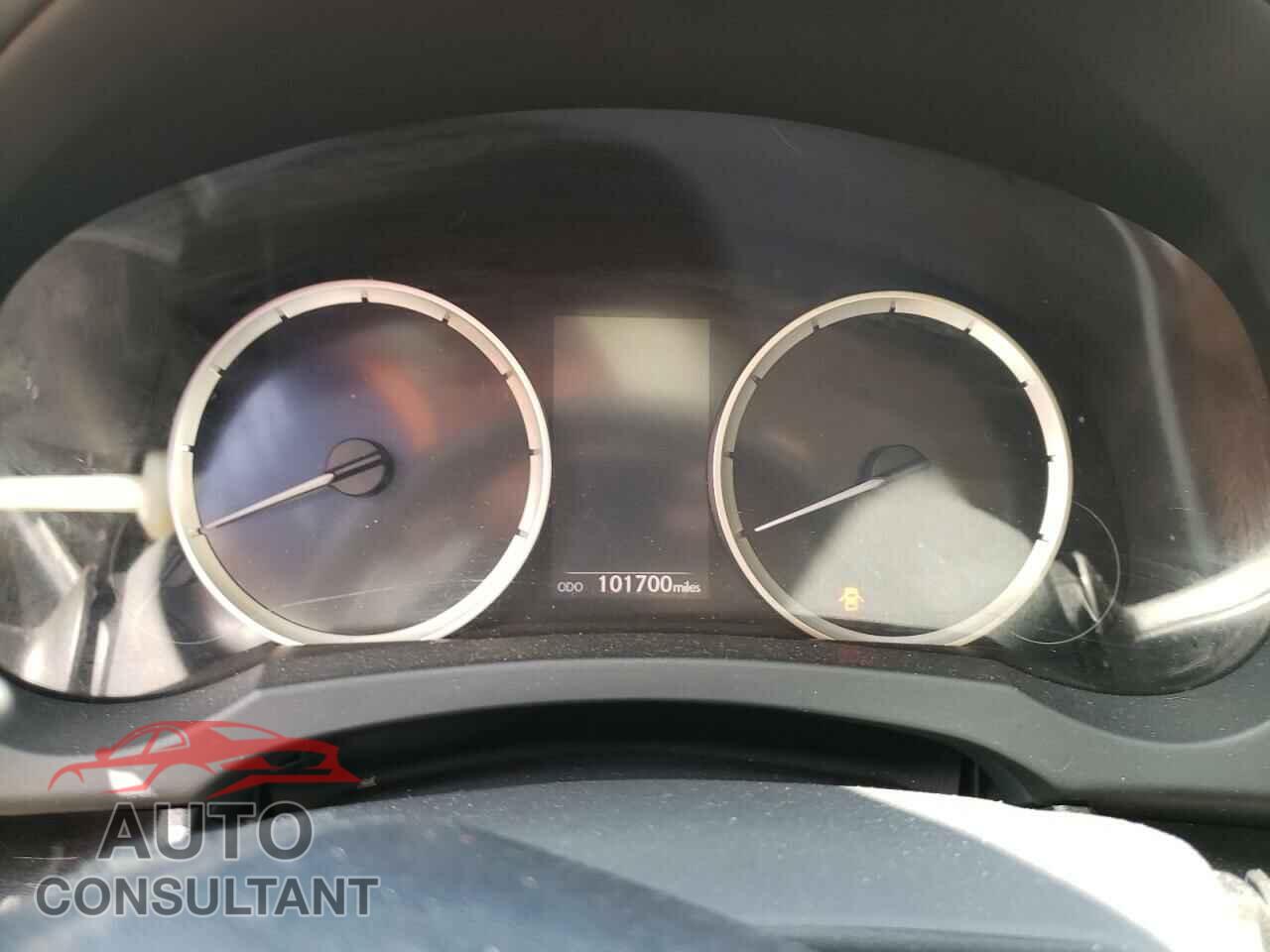 LEXUS IS 2016 - JTHBA1D21G5010572