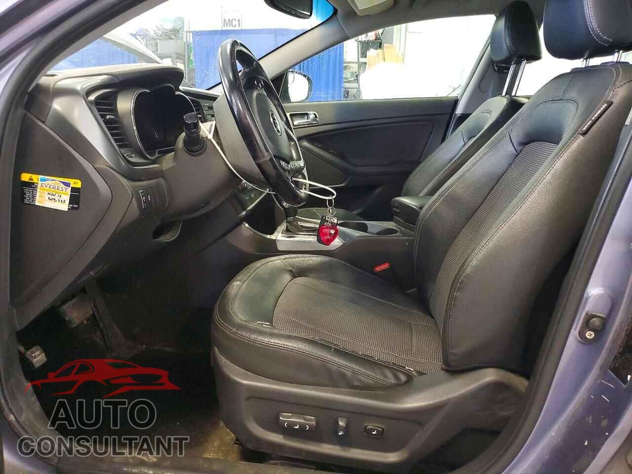KIA OPTIMA 2012 - KNAGM4AD0C5022421