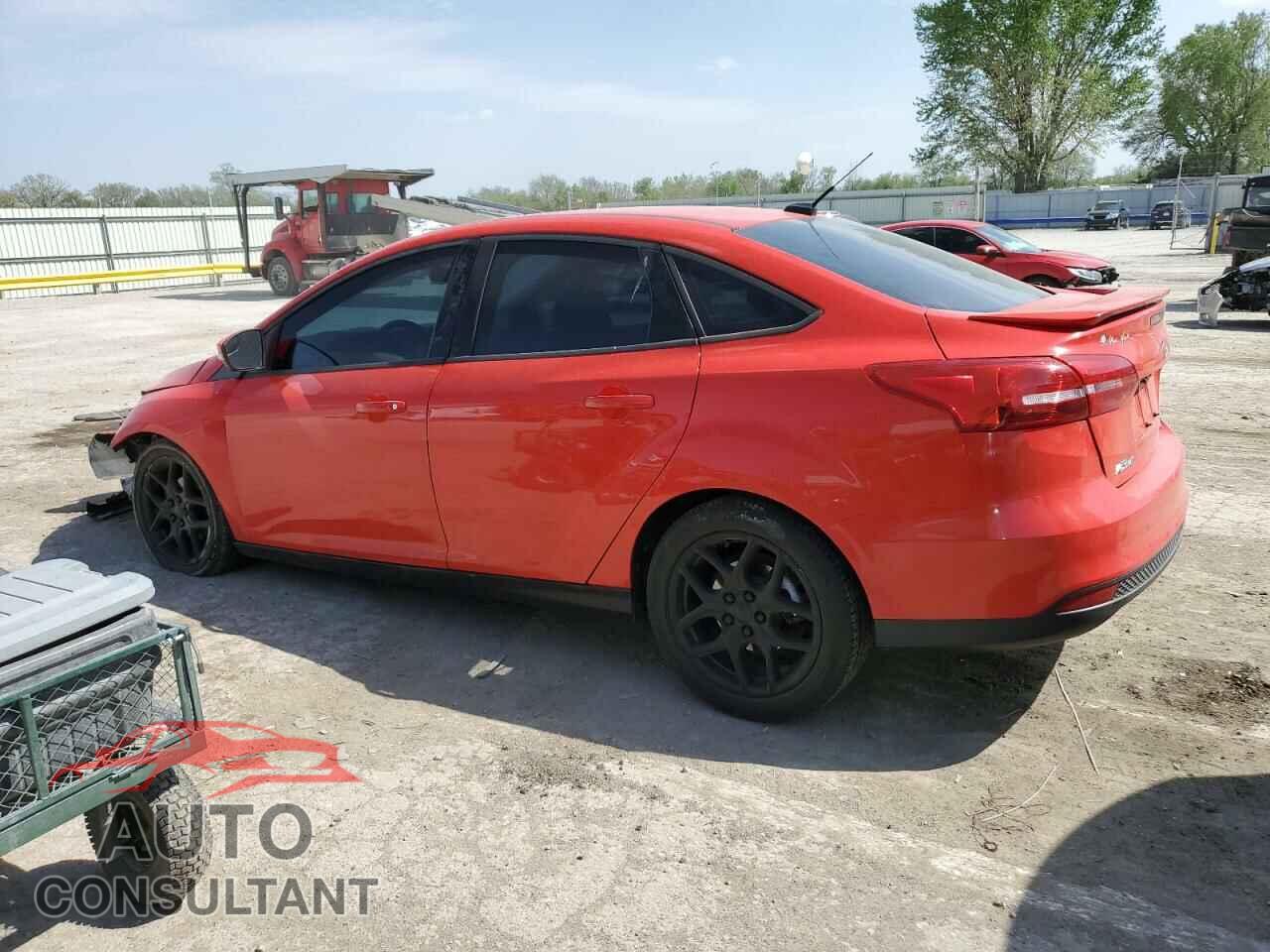 FORD FOCUS 2015 - 1FADP3F20FL222624