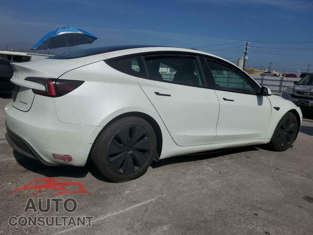 TESLA MODEL 3 2024 - 5YJ3E1EB7RF732915