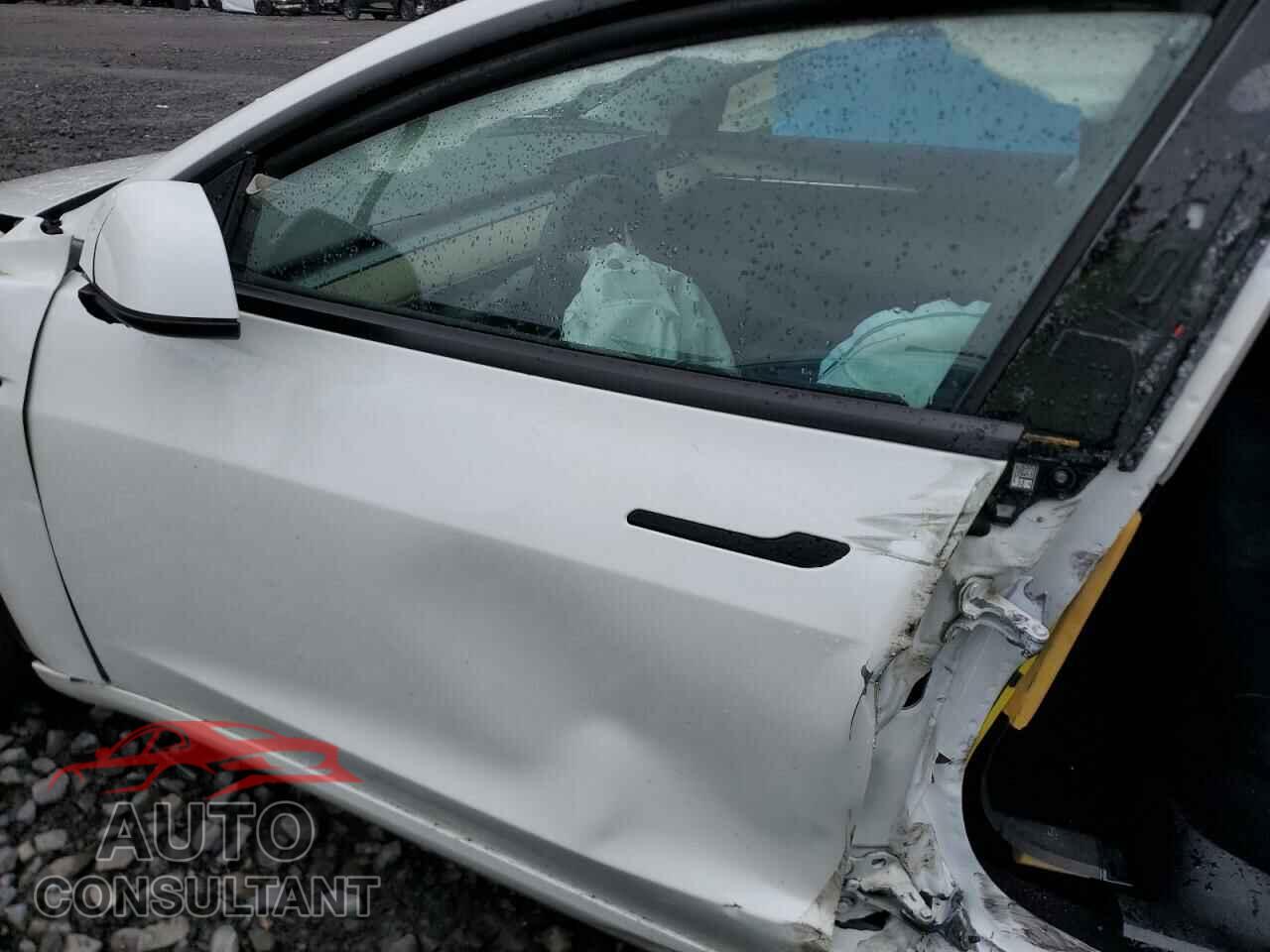 TESLA MODEL 3 2021 - 5YJ3E1EA0MF063676