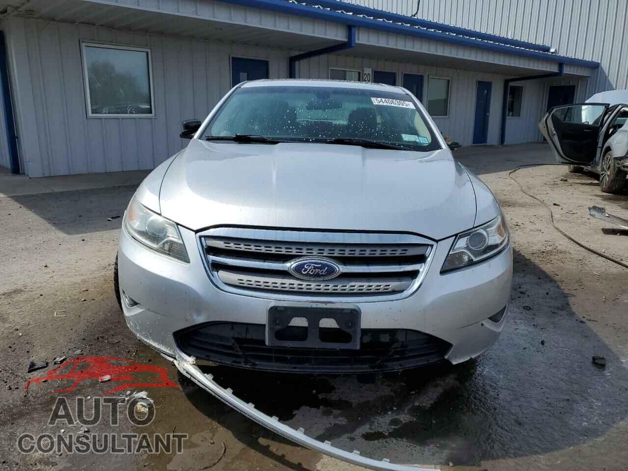 FORD TAURUS 2011 - 1FAHP2DW5BG132809
