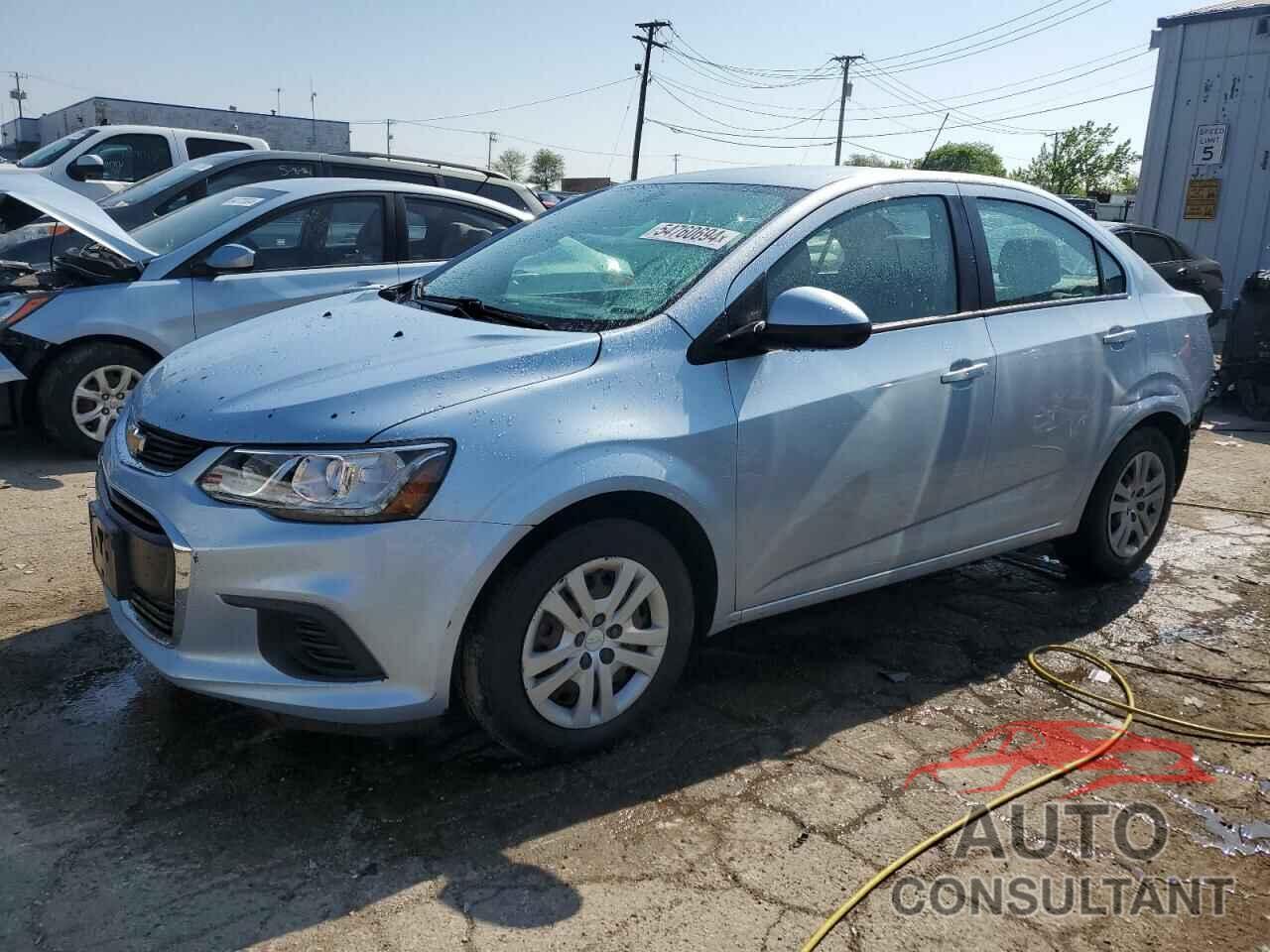 CHEVROLET SONIC 2017 - 1G1JB5SH0H4132915