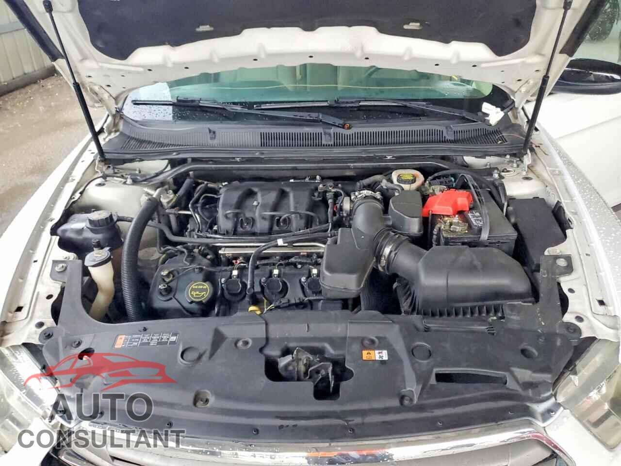 FORD TAURUS 2019 - 1FAHP2D87KG106939