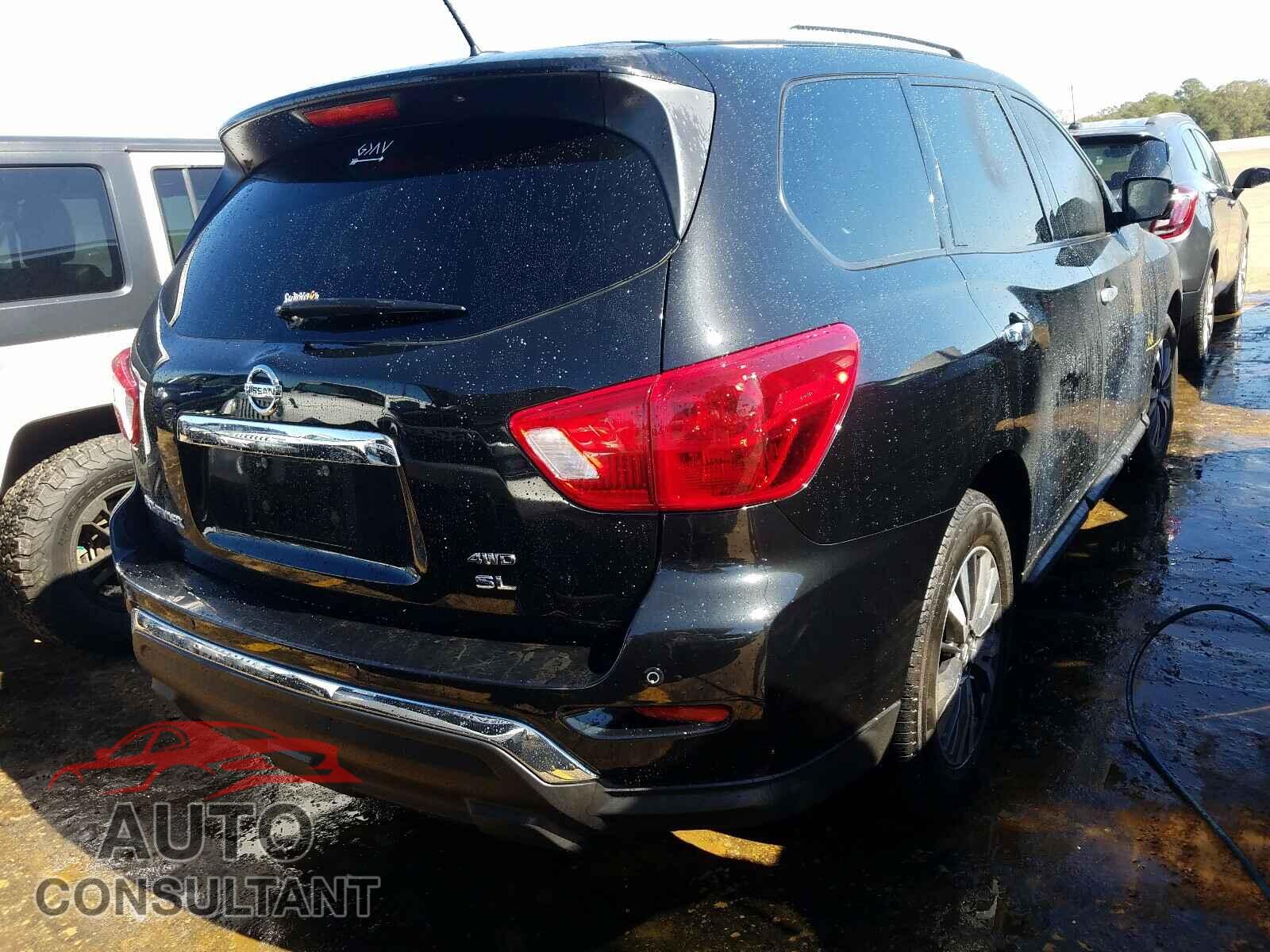 NISSAN PATHFINDER 2017 - 5N1DR2MM2HC671157