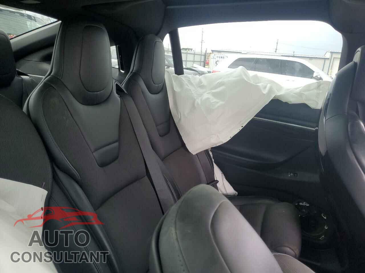 TESLA MODEL X 2016 - 5YJXCAE21GF005838