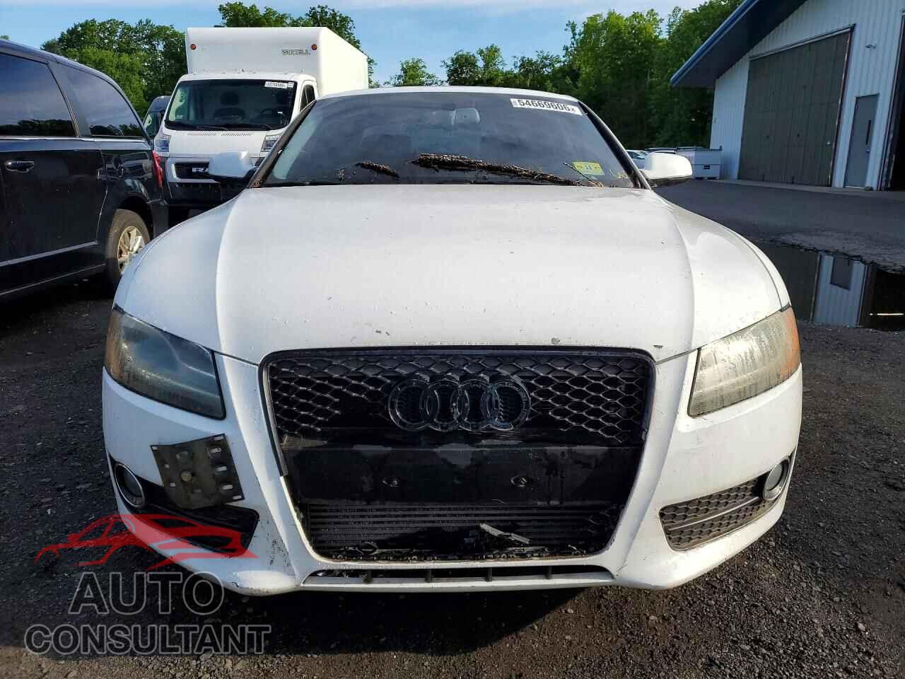 AUDI A5 2012 - WAULFAFR3CA037496