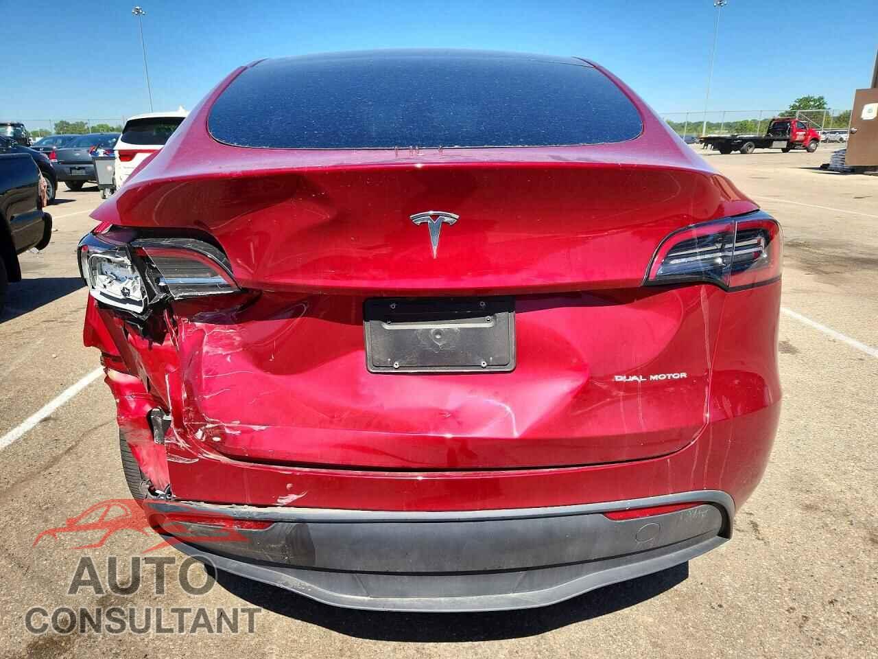 TESLA MODEL Y 2024 - 7SAYGAEEXRF181277