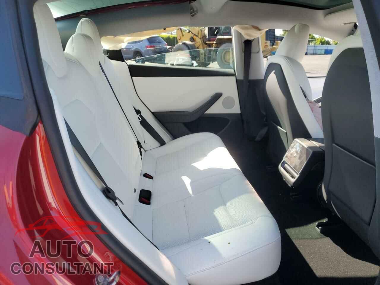 TESLA MODEL 3 2024 - 5YJ3E1EB0RF766713