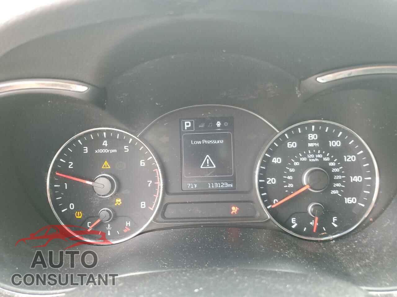 KIA FORTE 2018 - 3KPFL4A75JE247401