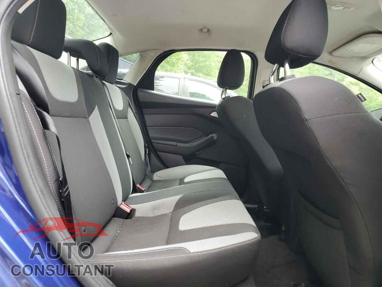 FORD FOCUS 2012 - 1FAHP3F23CL353060