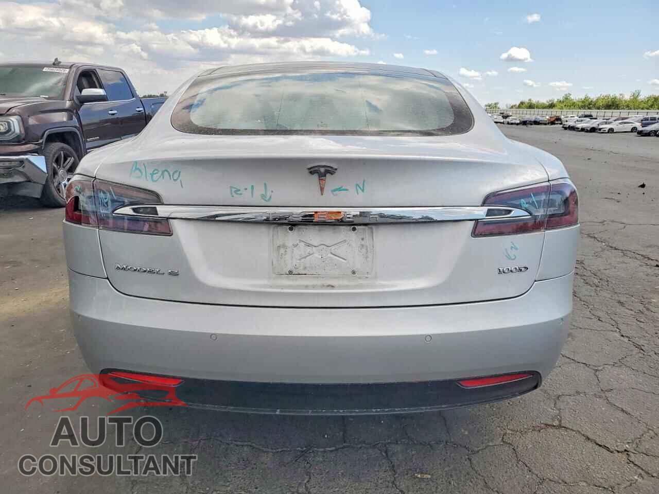 TESLA MODEL S 2018 - 5YJSA1E27JF276751