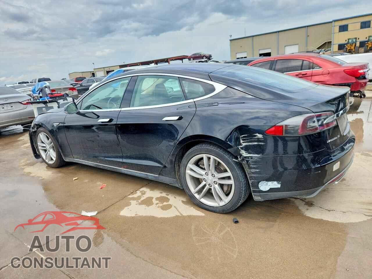 TESLA MODEL S 2013 - 5YJSA1CG2DFP28026