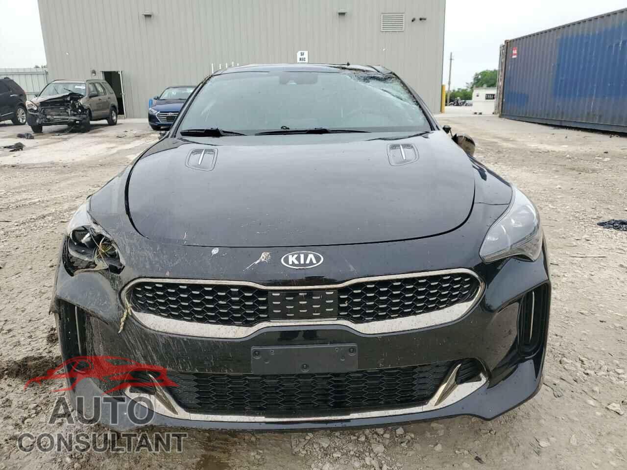 KIA STINGER 2019 - KNAE45LC2K6058976