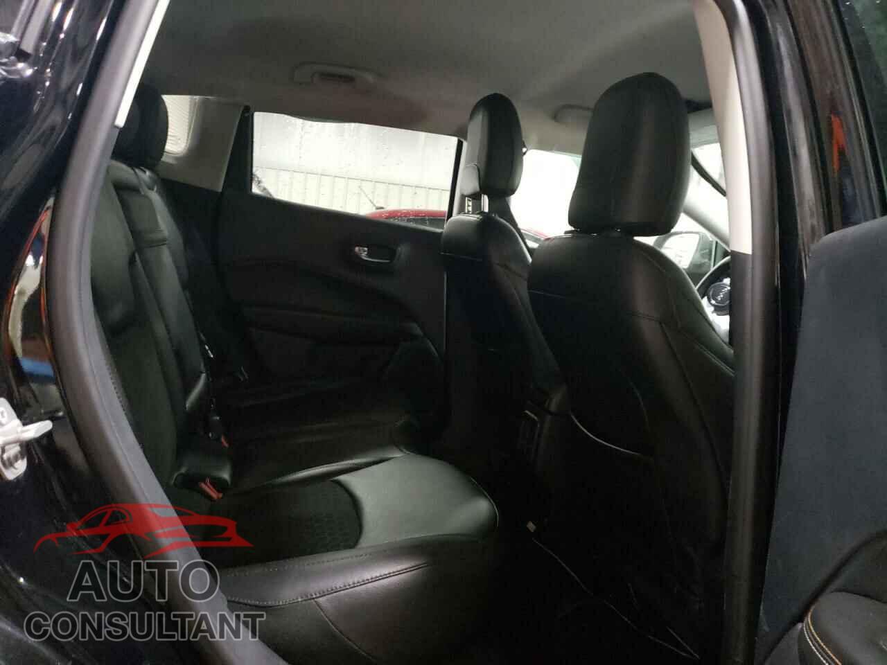 JEEP COMPASS 2019 - 3C4NJDBBXKT648010