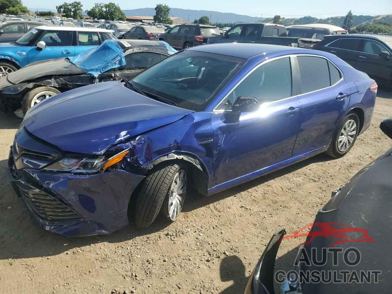 TOYOTA CAMRY 2018 - 4T1B31HK0JU501102