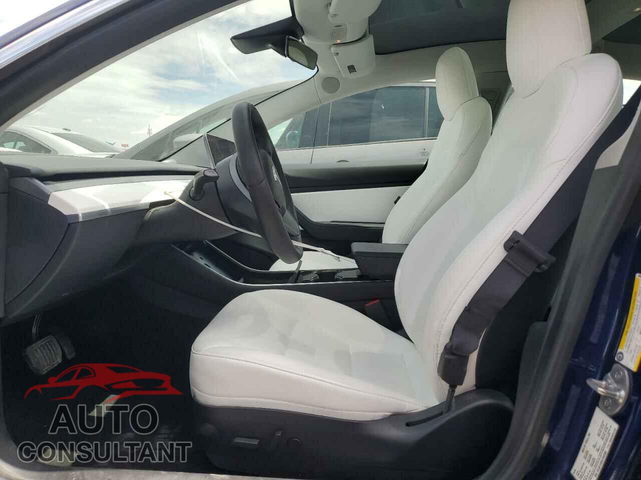 TESLA MODEL 3 2020 - 5YJ3E1EBXLF640303