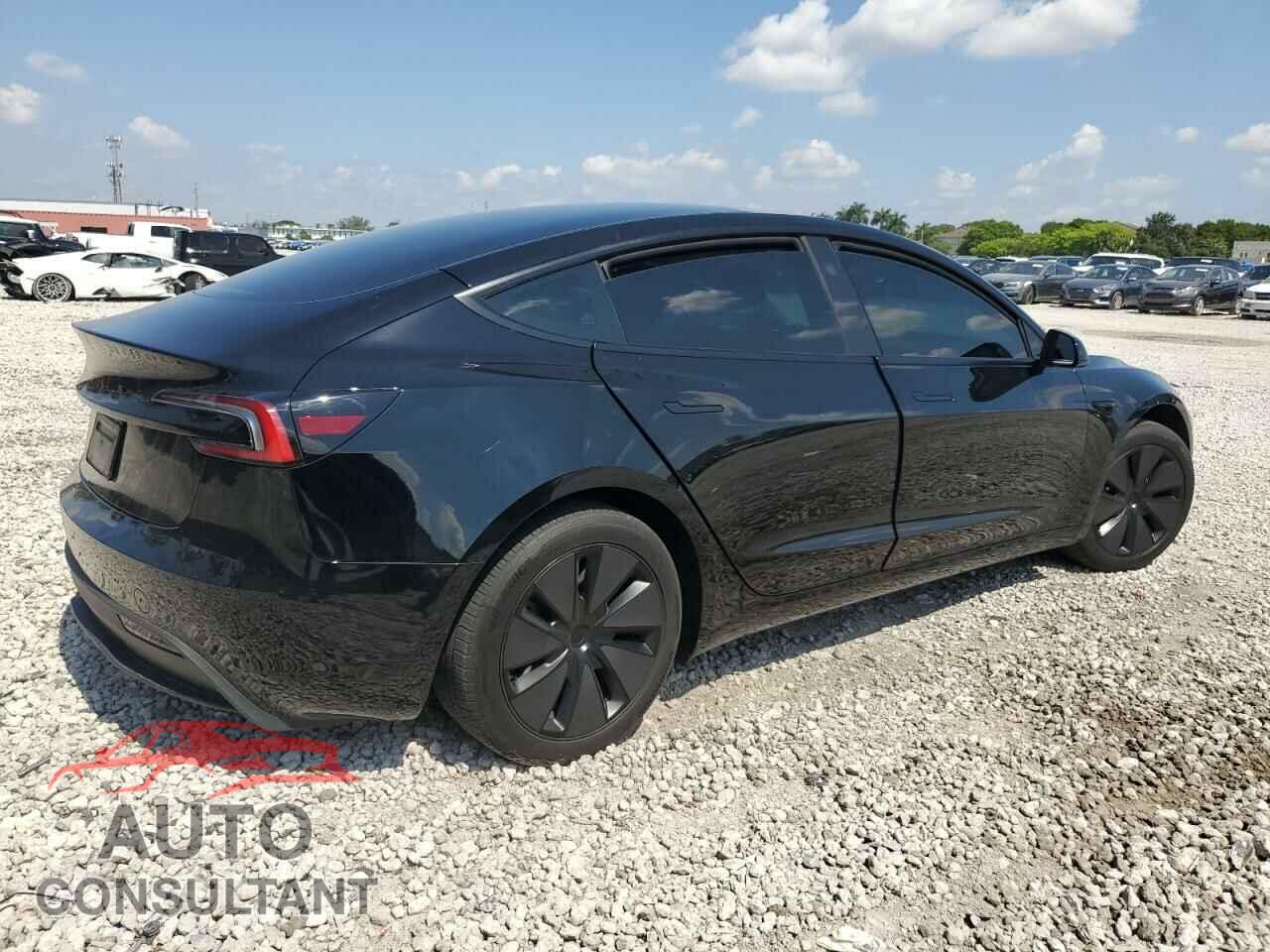 TESLA MODEL 3 2024 - 5YJ3E1EA6RF718348