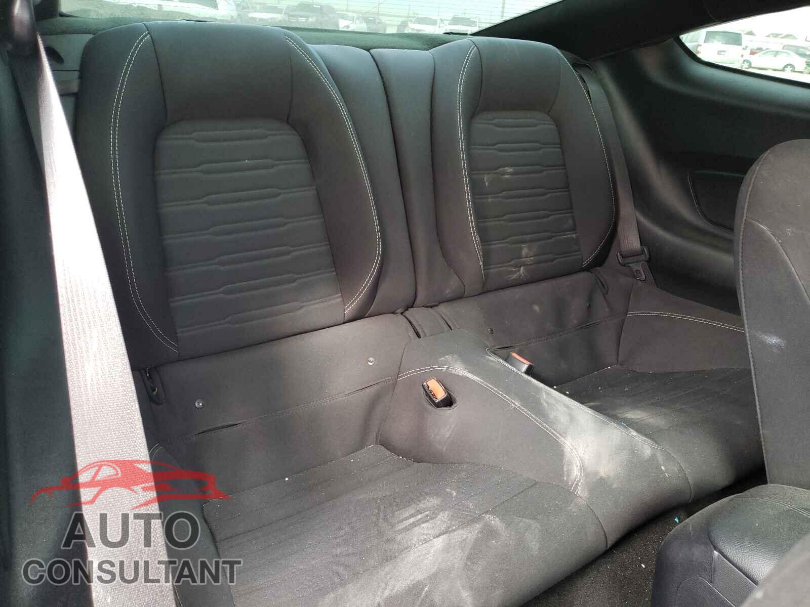 FORD MUSTANG 2017 - 1FA6P8TH7H5217619