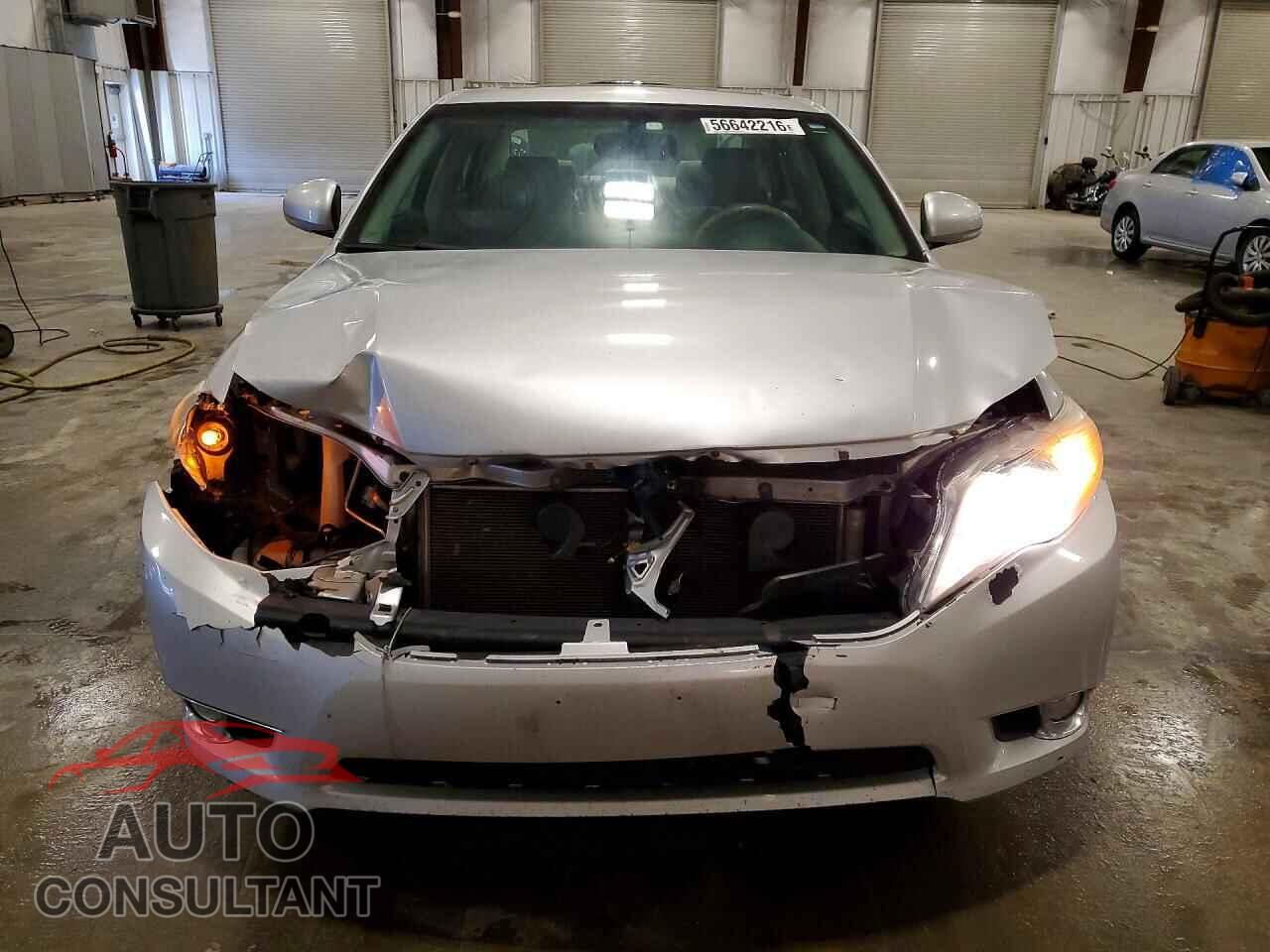 TOYOTA AVALON 2011 - 4T1BK3DB7BU400631