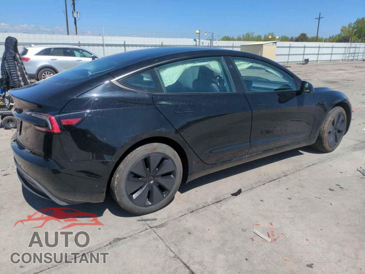 TESLA MODEL 3 2024 - 5YJ3E1EAXRF746301