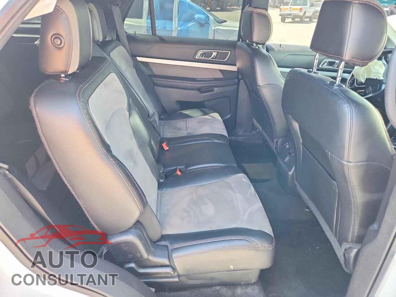 FORD EXPLORER 2017 - 1FM5K7D85HGA43319