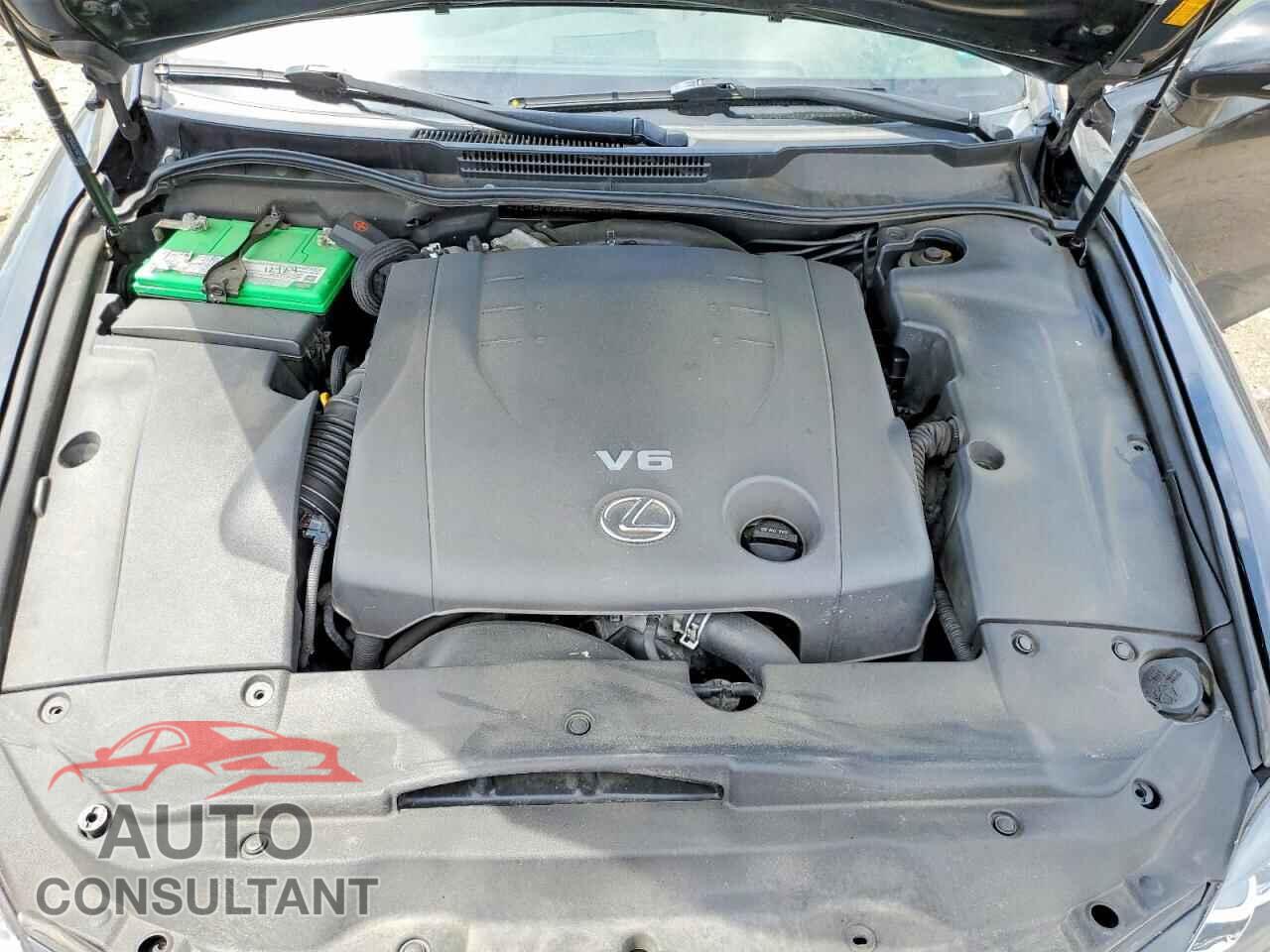 LEXUS IS 2011 - JTHCF5C26B5044868