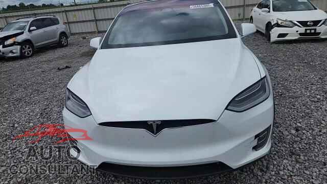 TESLA MODEL X 2017 - 5YJXCBE20HF077010