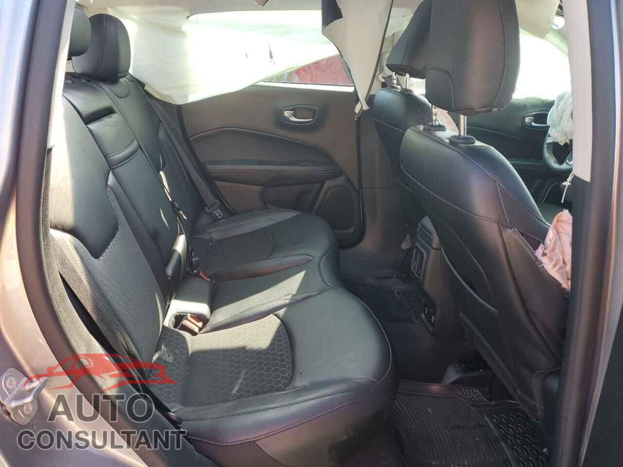 JEEP COMPASS 2019 - 3C4NJDBB6KT602237