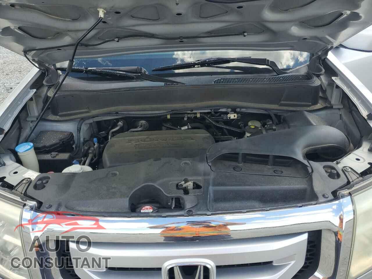 HONDA PILOT 2011 - 5FNYF3H55BB001832
