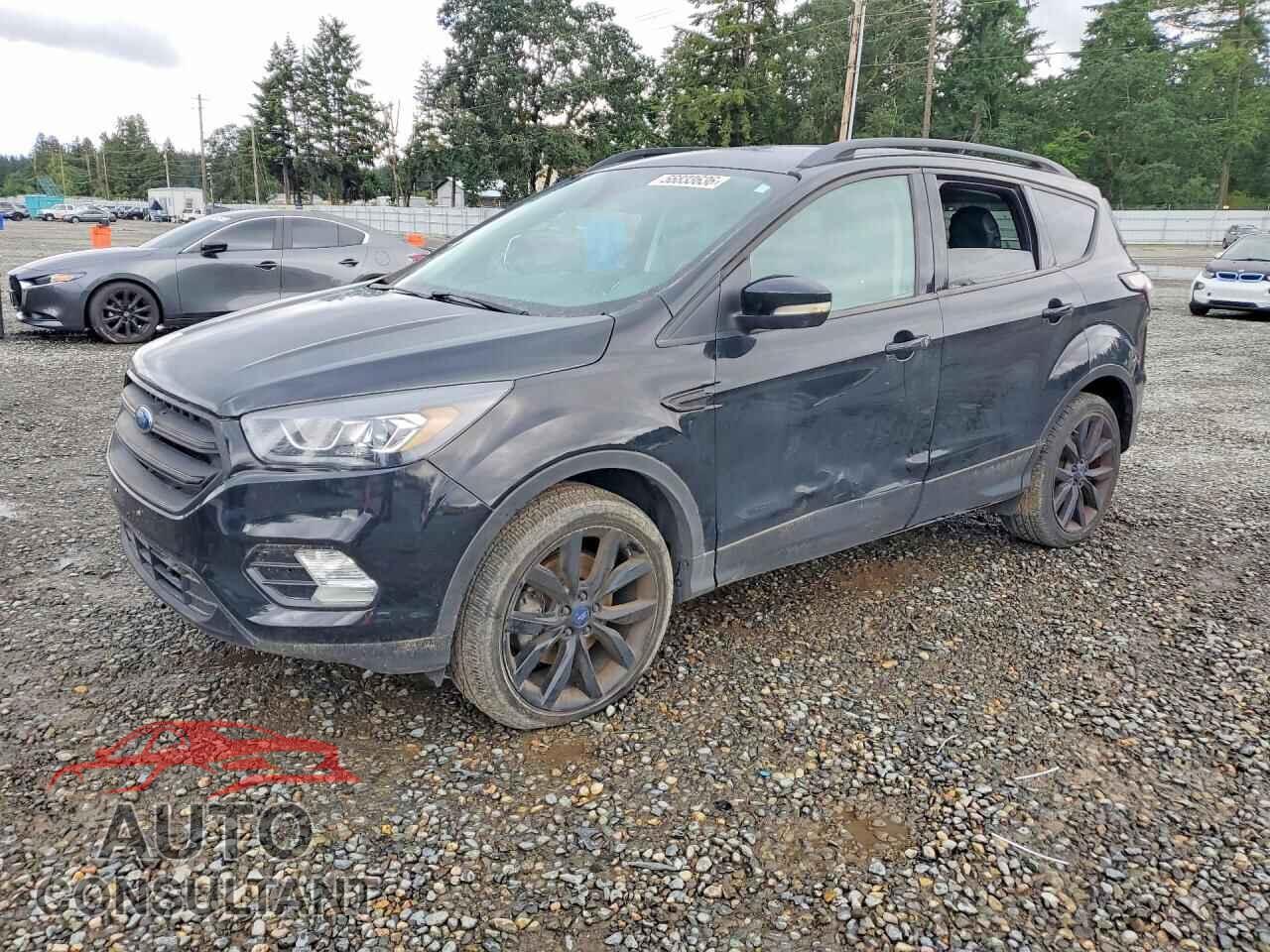 FORD ESCAPE 2017 - 1FMCU9JD8HUD54405