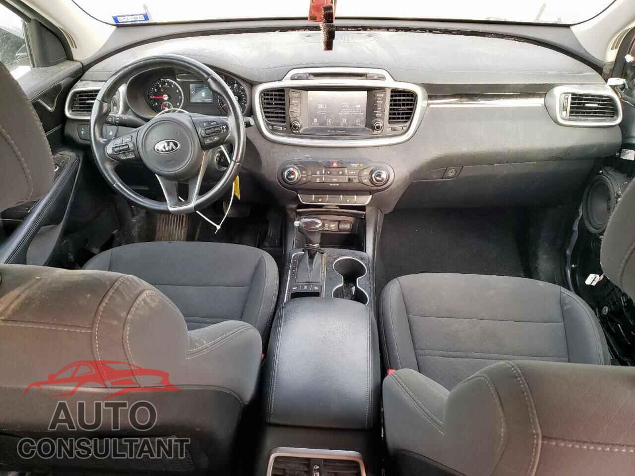 KIA SORENTO 2017 - 5XYPGDA33HG218403
