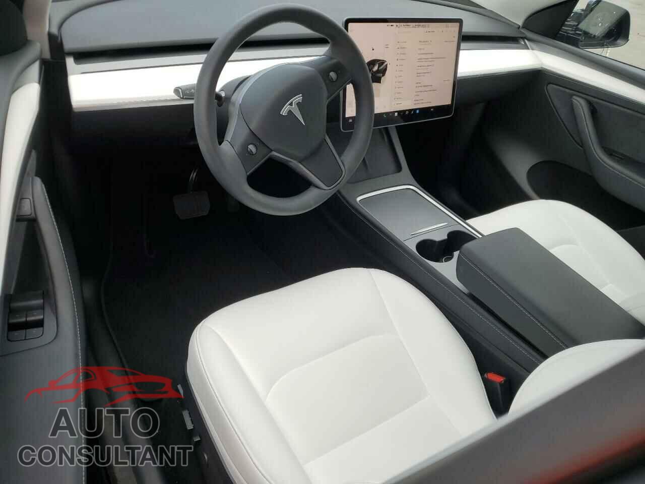 TESLA MODEL Y 2025 - 7SAYGDED2SF233791