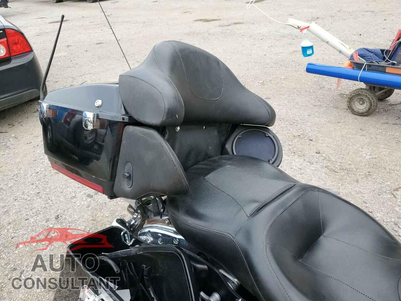 HARLEY-DAVIDSON FL 2019 - 1HD1FVC23KB678454