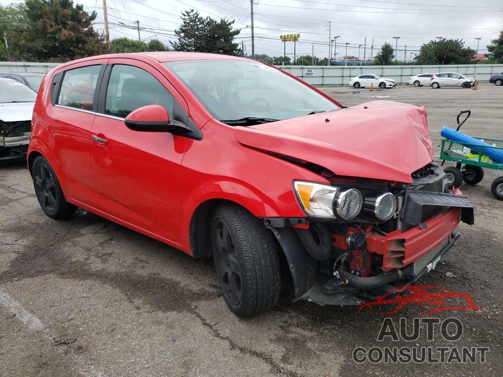 CHEVROLET SONIC 2016 - 1G1JE6SB3G4153300