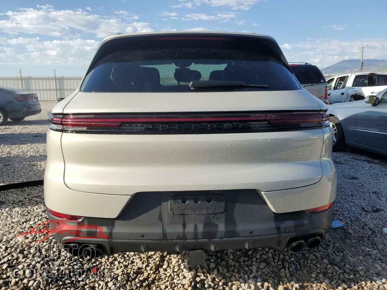 PORSCHE CAYENNE 2024 - WP1AA2AY2RDA06176